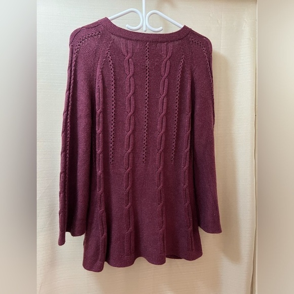 ⚫️ BOGO Eddie Bauer women’s burgundy cable knit cardigan size l - Picture 7 of 8